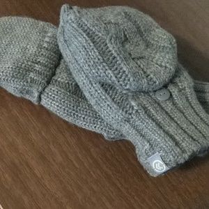isotoner Accessories - Isotoner Mittens. isotoner Accessories - Isotoner Mittens.